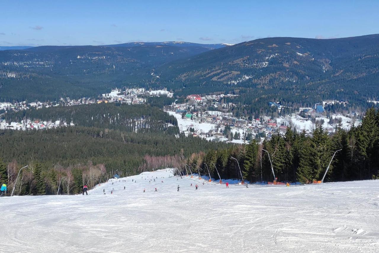 Enjoyharrachov - Atraktivni Slunny Klimatizovany Apartman 14 V Centru Harrachova Se Saunou, Parkovanim, Wifi-Wlan, Sat, Herni Konzoli, Pc S Win 10, Netflix Zdarma A Moznosti Dobijeni Auta S Jedinecnym Vyhledem Na Certovu Horu Se Skokanskymi Mustky Εξωτερικό φωτογραφία